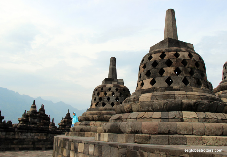 Lire la suite à propos de l’article Aux alentours de Yogyakarta : Borobudur et Prambanan